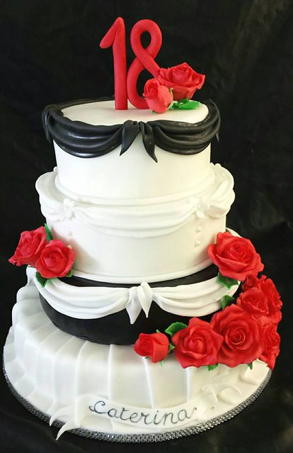 Cake by Sweet and glamour