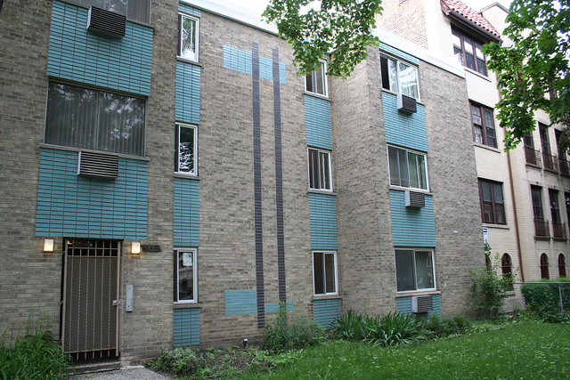 Chicago Mid-Century apartment building