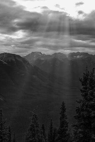 canada mountains alberta banff sunbeams sulphurmountain cosmicraystation