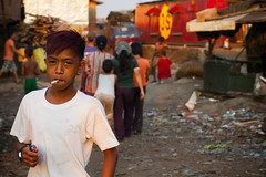 Teen Smoker, Smokey Mountain Manila