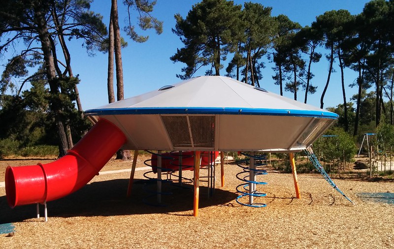 The Grange (UFO-themed playground), Clayton South