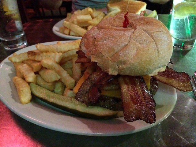 Bbq bacon burger - Bongo Johnny's