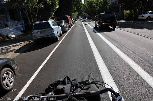 new buffered bike lane NE Everett-12