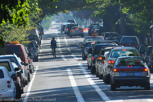 new buffered bike lane NE Everett-6