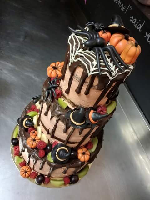 Halloween Cake from Marycakedecorating