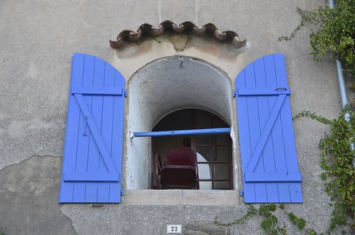 blue france building window chair nikon cotedazur shutter cote ramatuelle d5100 dazru sigmma18250mmf3563dcoshsm