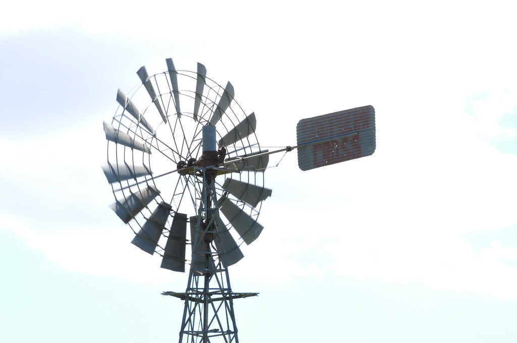17 foot Southern Cross R pattern (RF) windmill; Murrumbateman, NSW, Australia