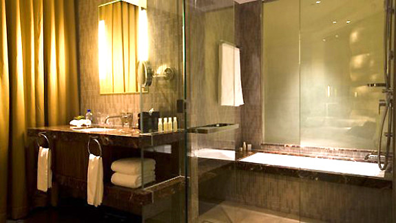 Hard Rock Hotel Corner Suite bathroom