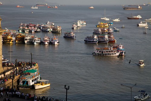 india ferry boats ship maharashtra mumbai gatewayofindia canonef24105mmf4lis apollobandar bigslideshow oripada littleslideshow