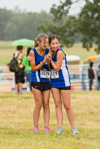 girls sports rain bib racing crosscountry varsity raining meet trackandfield 2576 2579 roadid riverfieldcountrydayschoolevents henryettainvitational