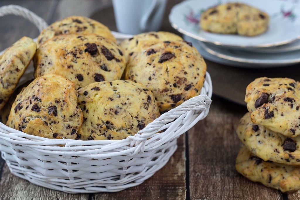 Recipe for homemade Scones with Chocolate Pieces