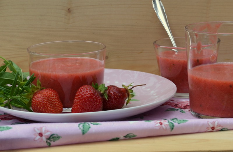 erdbeer tomaten kaltschale von gastprinzessin claudia