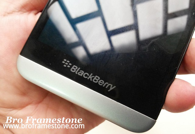 BlackBerry Z30 Review