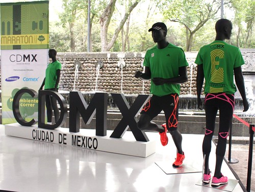 Playera y Medalla del Maratón de la Ciudad de México 2014
