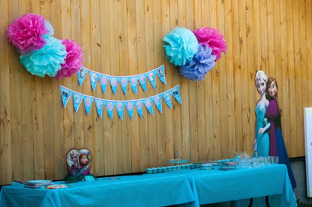 frozen birthday party DIYs and decor