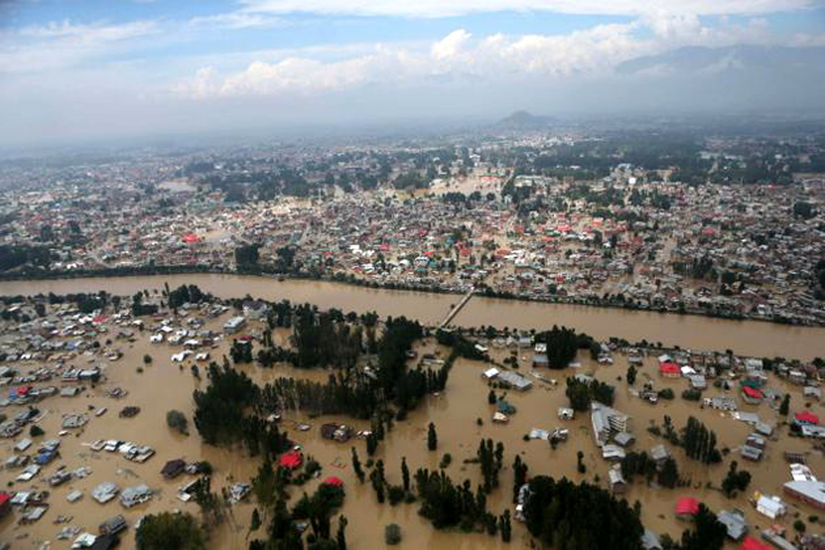जम्मू कश्मीर में बाढ़़