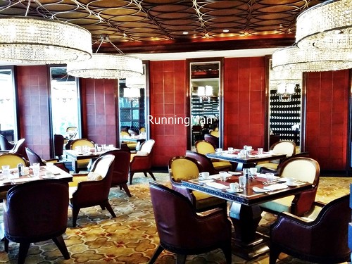 The Leela Palace 10 - Spectra Restaurant Dining Area