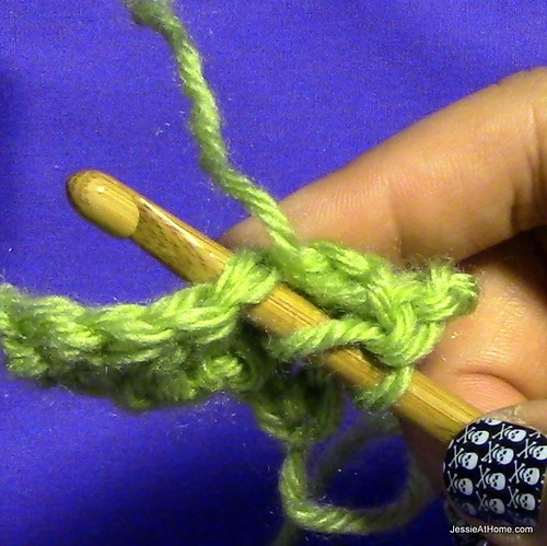 Stitchopedia-Getting-Started-Double-Crochet-2