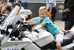Jongetje op Politiemotor