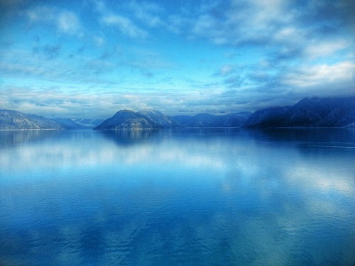 cruise mountains water clouds sailing peaceful bluesky calm tranquil