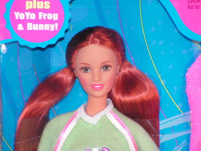 1998 Barbie Totally YoYo Courtney 22230 (2)