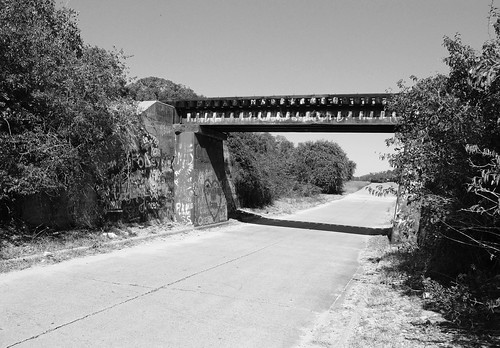 county railroad bridge up train underpass texas pacific steel union overpass railway blessing stringer matagorda 442 uprr