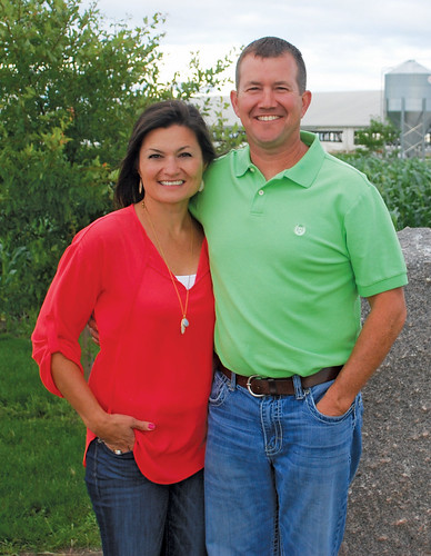 2014 Pork Industry Environmental Stewards Bruce and Jenny Wessling from Grand Junction, Iowa. Evaluations were based on manure management systems, water and soil conservation practices, odor-control strategies, farm aesthetics and neighbor relations, and wildlife habitat promotion. Photo Courtesy of the National Pork Board