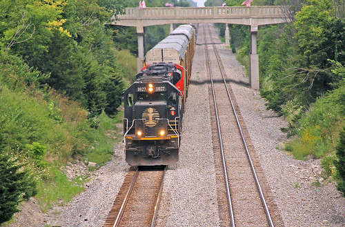 trains locomotives railroads canadiannational illinoiscentralrailroad cntrains icsd70locomotives icmotivepower