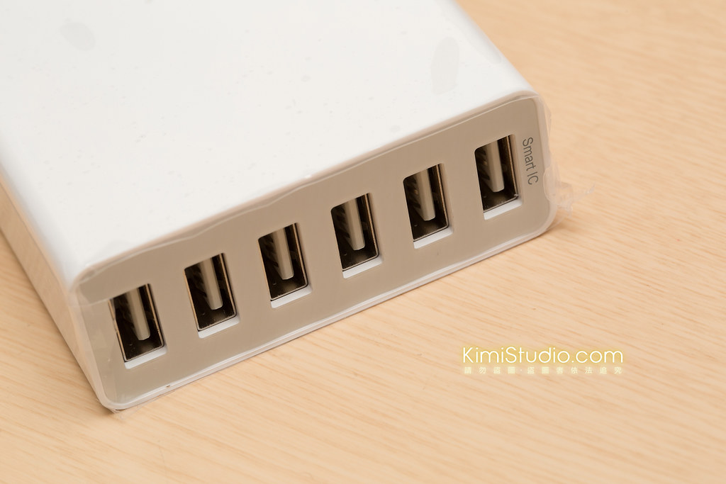 2014 anidees USB 桌上型充電器-003