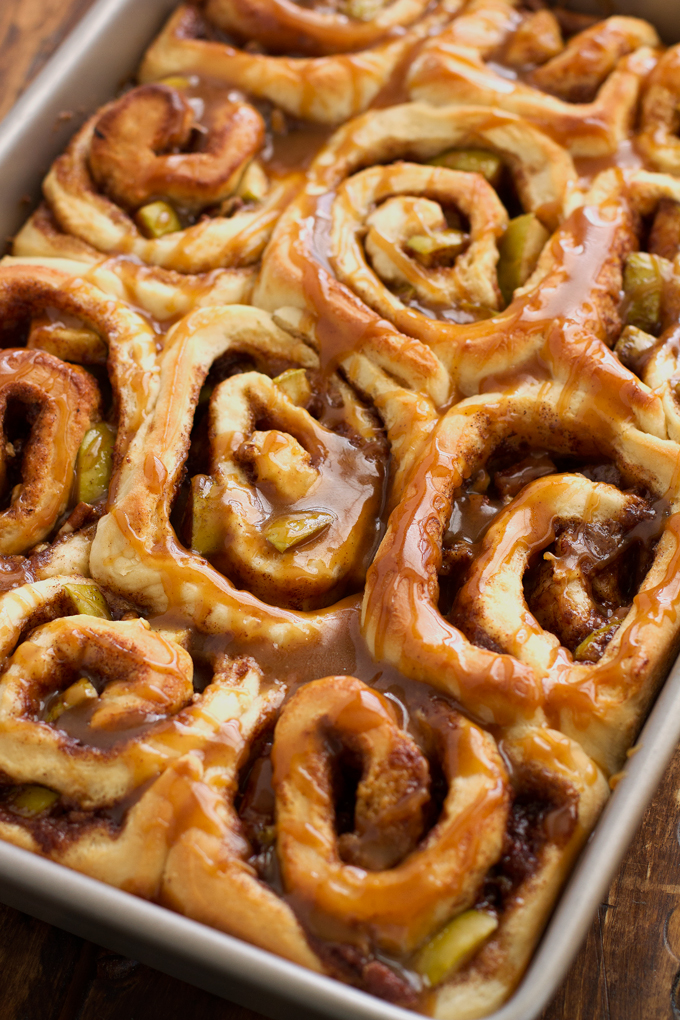 Caramel Apple Cinnamon Rolls - Ready in 1 Hour and so good! Perfect for apple season! #cinnamonrolls #onehourcinnamonrolls #breakfastrolls | Littlespicejar.com @littlespicejar