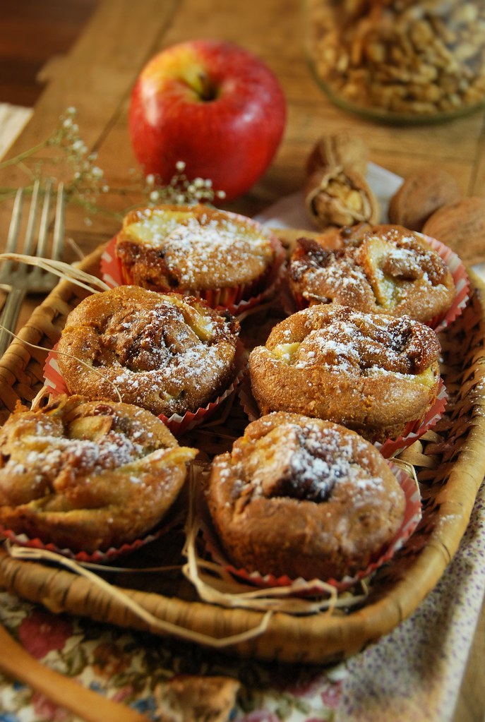 Muffins aux pommes, noix et caramel