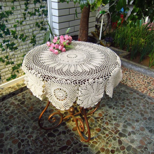 13 Exquisite Beautiful Crochet Tablecloth to Ruin Your Heart