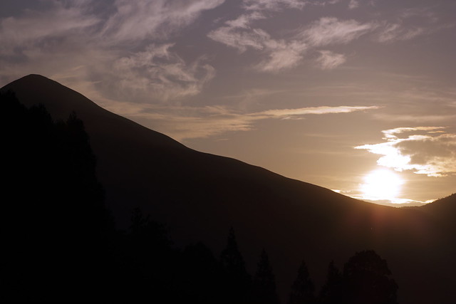 The Mt. Tsurumi sunrise 日の出 大分県由布市湯布院町 鶴見岳