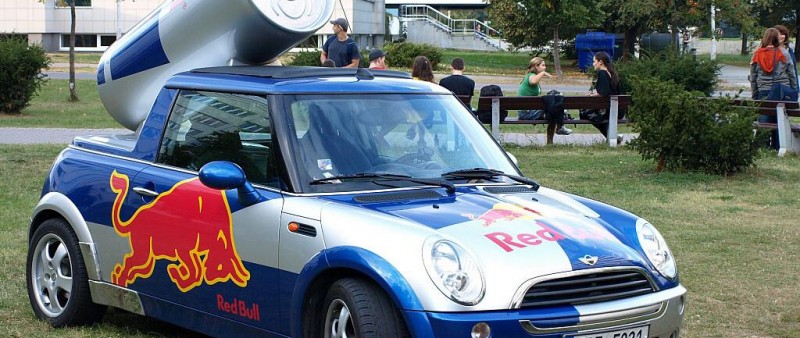 Red Bull křídla dávat neumí - za klamavou reklamu společnost zákazníkům vyplatí 13 milionů dolarů