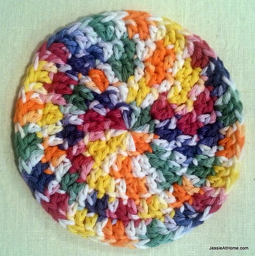 Stitchopedia-Double-Crochet-Flat-Circle