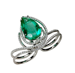 kavant-sharart-emerald-ring-magnificent