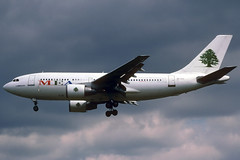 MEA A310-222 3B-STJ LHR 29/06/2002