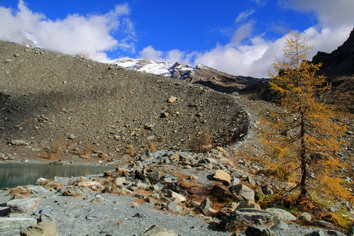 mountain monterosa autunno montagna valdaosta escursionismo camminata valdayas lagoblu piandiverra allegrisinasceosidiventa