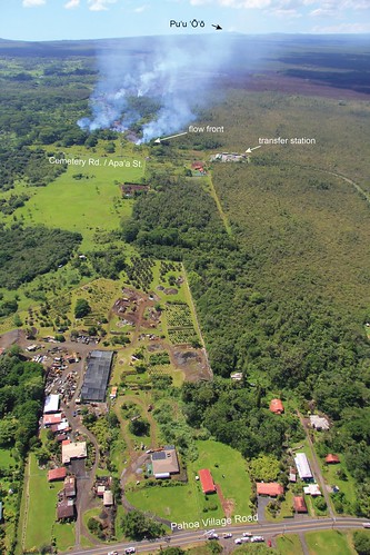 volcano hawaii pahoa disaster aerialphoto bigisland emergency kilauea lavaflow volcanicactivity beforeenteringpahoahawaii october2014activityofjune27lavaflow usgsphotohvo