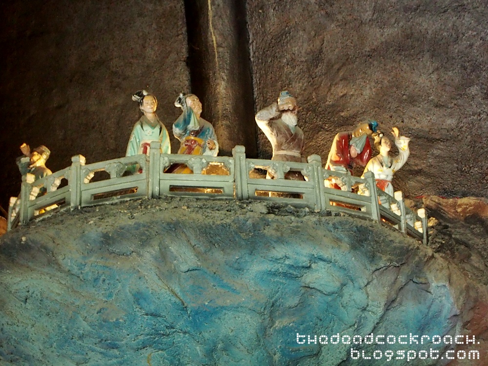 aw boon haw, aw boon par, chinese values, folklore, haw par villa, mythology, sculptures, statues, ten courts of hell, tiger balm, tiger balm garden, 虎豹别墅, singapore, where to go in singapore,fifth court of hell,yama,king yanluo
