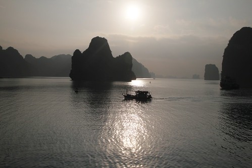 sea cliff nature water rock sunrise boat mood vietnam halong halongbay indochina vnm hảiphòng