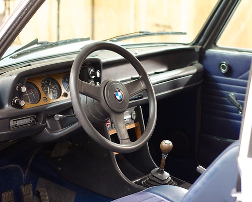 Book - The BMW 2002 The real story behind the legend – BMW CCA