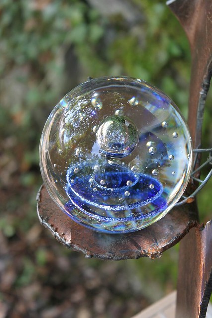 20100918-110_glass-ball-sculpture