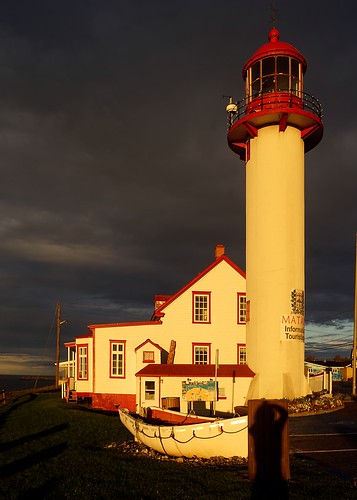 sunset lighthouse atlanticocean sonyalpha7rilce7ra7r nikkorhauto28cmf3528mmnipponkogaku sony0mmf00 vacation2014fallatlanticcanada