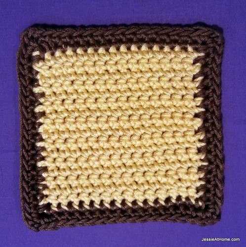 Free-Crochet-Pattern-Basic-Single-Crochet-Coaster-Jessie-At-Home