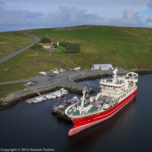 uk scotland ship unitedkingdom vessel kap fishingtrawler shetlandisles altaire northmavine kiteaerialphotograph lk429 september2014 collafirthpier