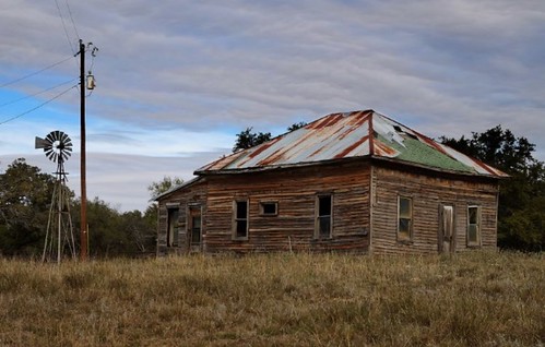 ranch usa abandoned farm oldhouse sonycamera centraltexas amatuerphotography sonya58 backroadimages