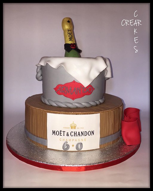 Champagne Cake by Ileana Lino‎ of Crear Cakes