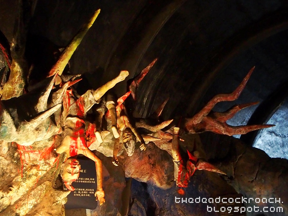 aw boon haw, aw boon par, chinese values, folklore, haw par villa, mythology, sculptures, statues, ten courts of hell, tiger balm, tiger balm garden, 虎豹别墅, singapore, where to go in singapore,sixth court of hell,yama,king piencheng