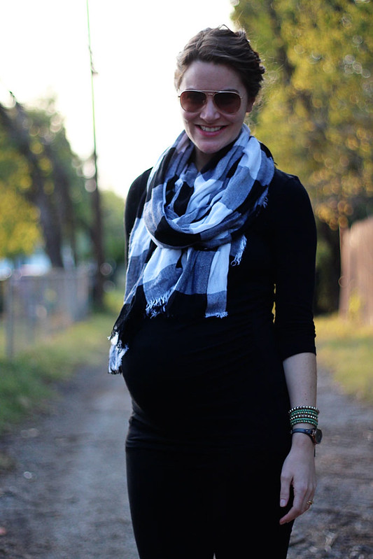 all-black-outfit-maternity-7